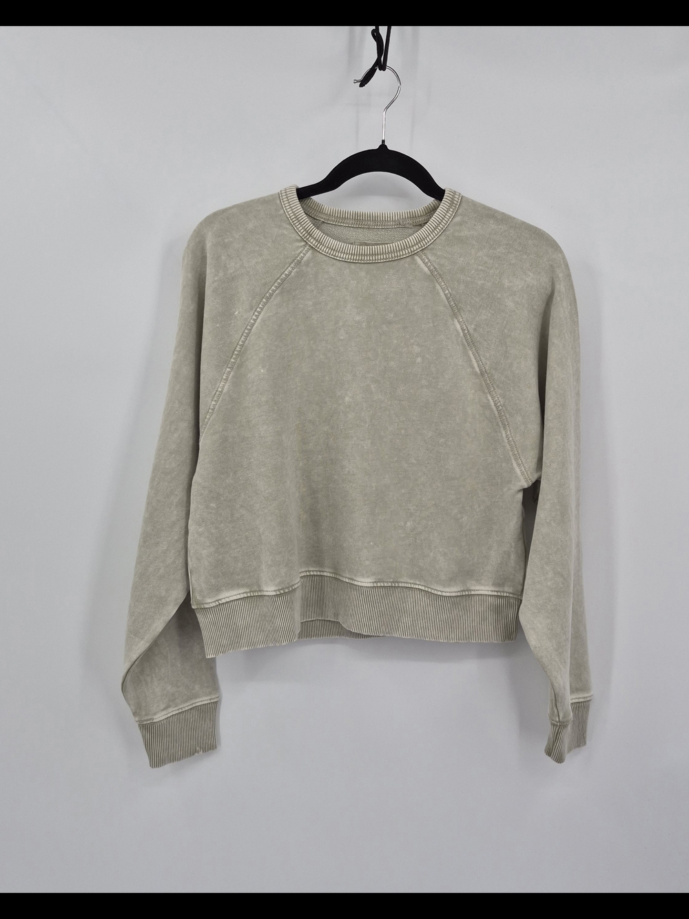 American Eagle Cropped Raglan Sweatshirt Size XS Green